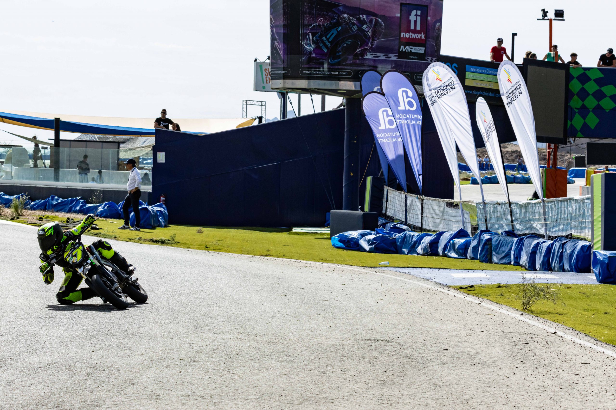 Hernández, Martínez, Micó, Bernabeu, Cogollos, Rivera y Ballesteros, protagonistas en el MIR Racing Villena Circuit